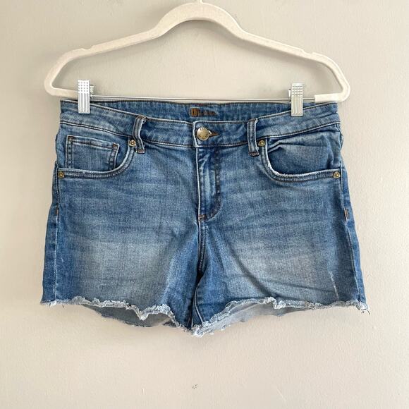 Kut from the Kloth Size 8 Cutoff Denim Shorts Cotton Blend 4" Inseam - Picture 1 of 9